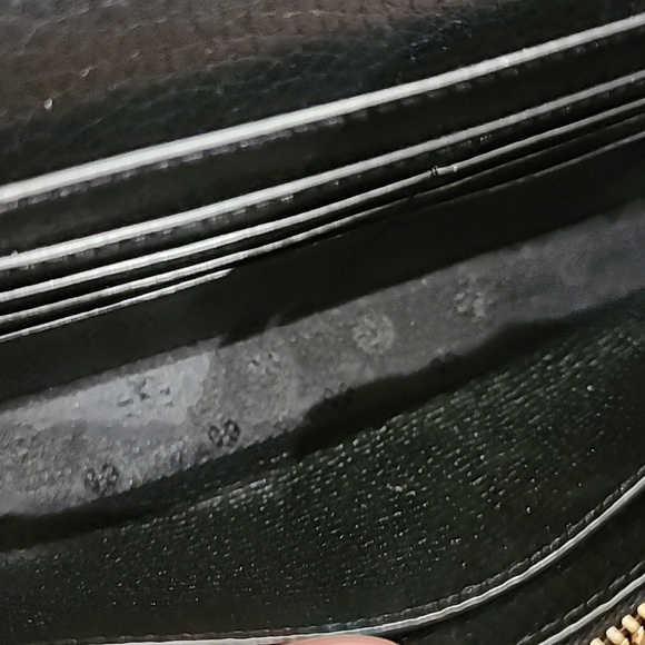 Tory Burch Thea Pebbled Leather Crossbody/Wallet Clutch Purse (like new) - Picture 14 of 15